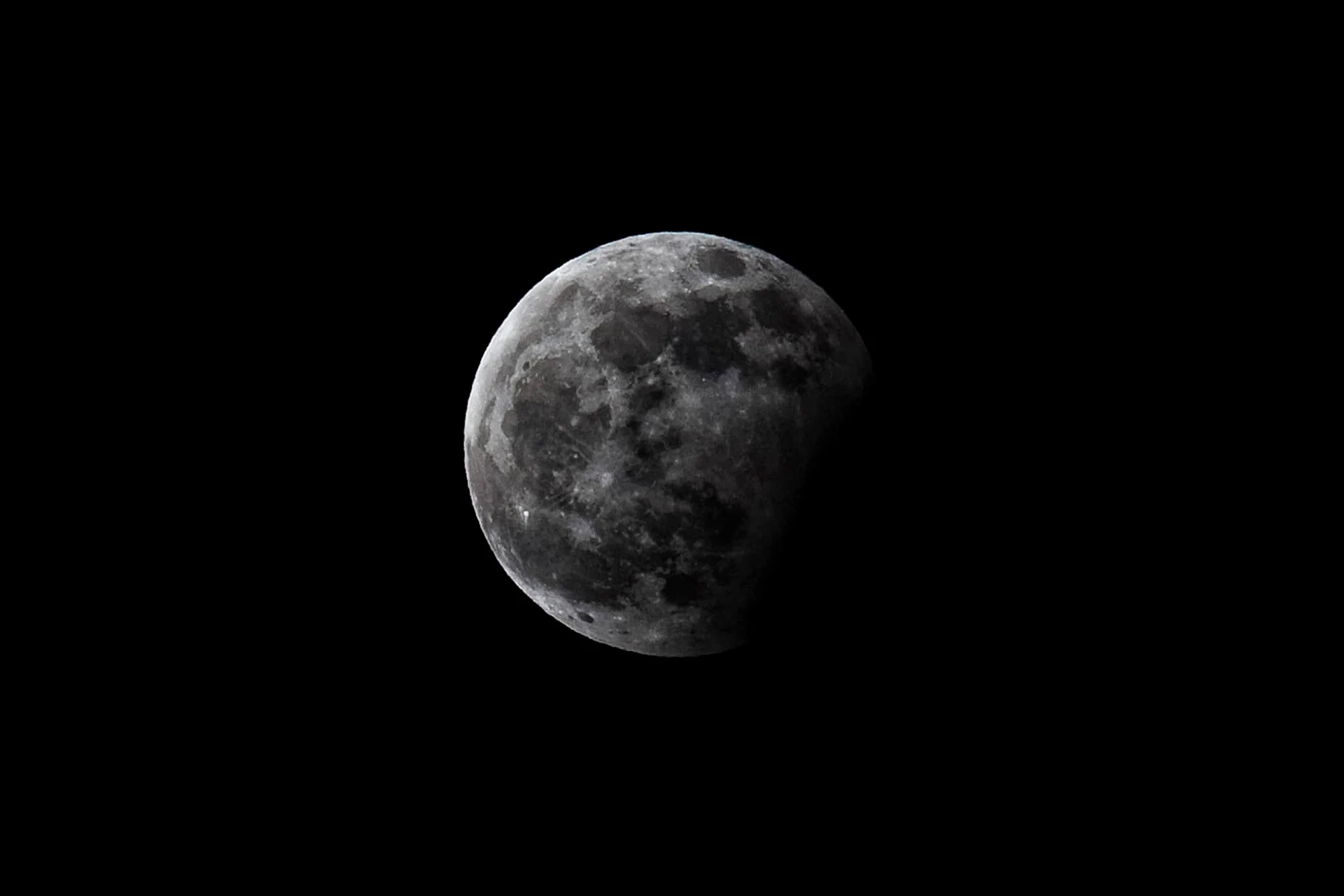 Hoy 7 de Agosto: Eclipse lunar parcial